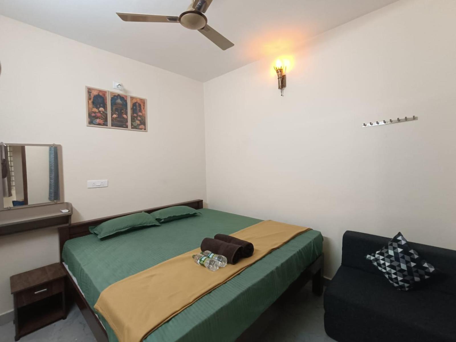 Omkara - The Fives Guest House Tiruvannāmalai 외부 사진
